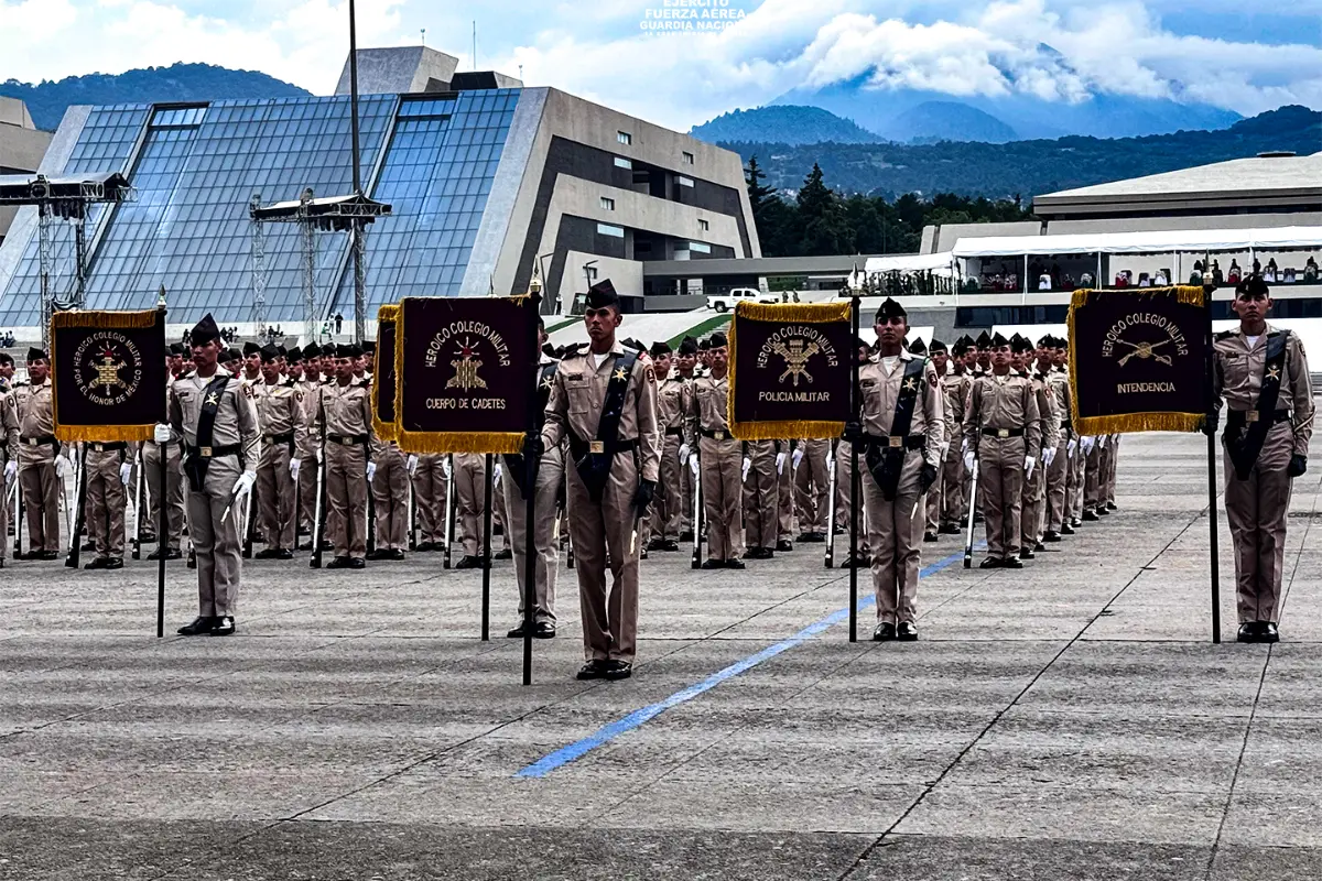Integrantes de la Secretaría de la Defensa Nacional. Foto: @Defensamx1