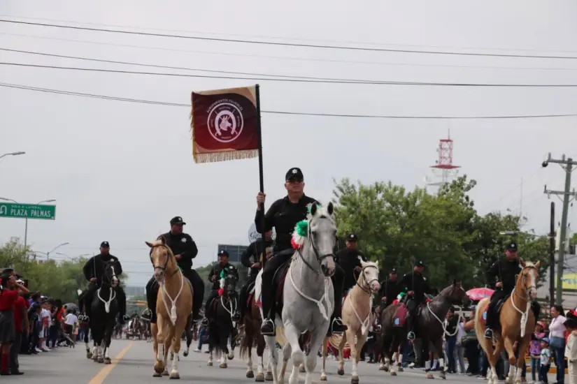 Contingente de la Guardia Estatal en el desfile cívico- militar. Foto: Gobierno Tamaulipas