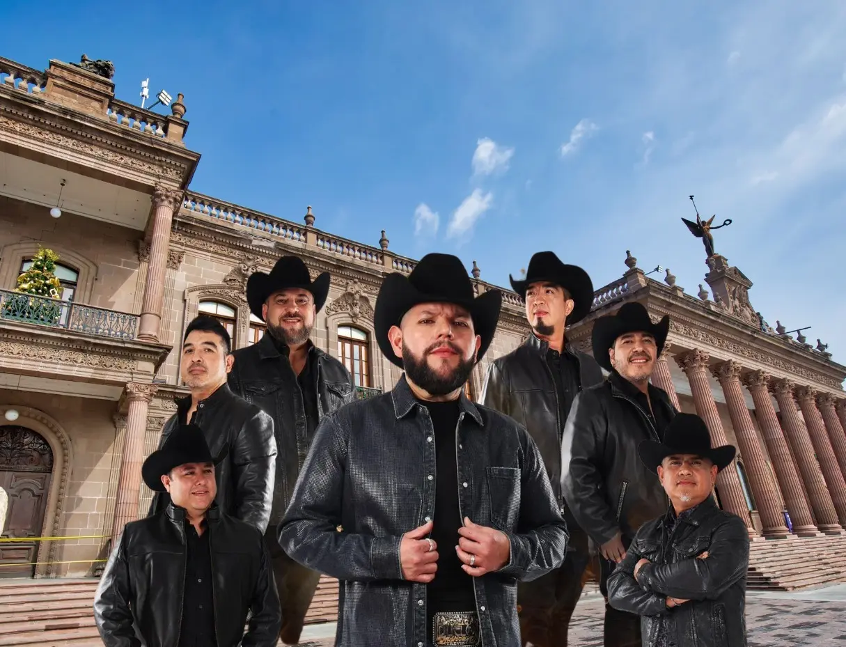 Además de Duelo, la Macro Fiesta Mexicana contará con una variedad de artistas. Foto: Canva/Grupo Duelo.