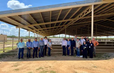 Recorren Estación Cuarentenaria en el Puente Fronterizo Colombia-Laredo para impulsar exportación ganadera