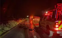 Volcadura de tráiler en Linares provoca movilización de bomberos