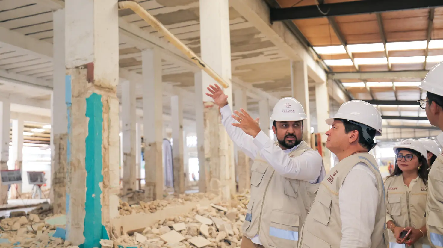 El gobernador Joaquín Díaz Mena inauguró este lunes el inicio de las obras para construir un nuevo mercado en la localidad de Ticul.- Fuente Gobierno del Estado