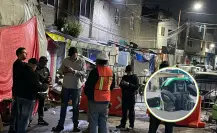 VIDEO | Socavón que se comió un camión de refrescos en Iztapalapa crece y desalojan 3 casas en CDMX