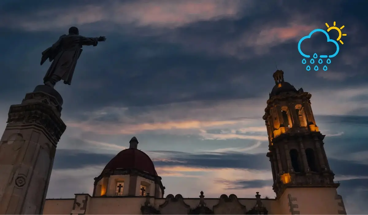 Jardín Hidalgo, junto al templo de Santa Ana | Foto: Canva