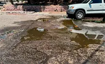 Denuncian derrame de aguas negras en Pedregal del Cortés, en La Paz