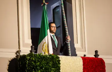 David de la Peña celebra el Grito de Independencia junto a miles en Santiago