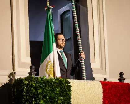 David de la Peña celebra el Grito de Independencia junto a miles en Santiago