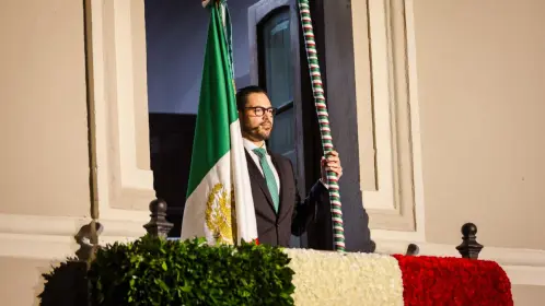David de la Peña celebra el Grito de Independencia junto a miles en Santiago