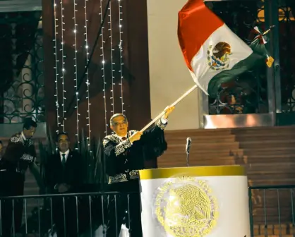Américo Villarreal da Grito de Independencia ante miles personas en Ciudad Victoria
