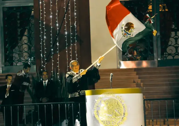 Américo Villarreal da Grito de Independencia ante miles personas en Ciudad Victoria