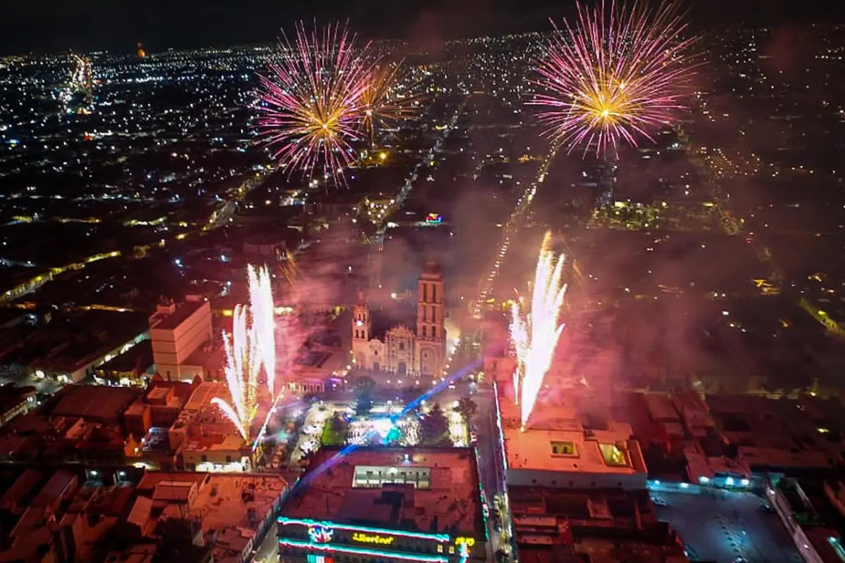 La Noche del Grito estará blindada por elementos y filtros de seguridad y salud en puntos estratégicos del Centro Histórico, esto con el fin de mantener el orden entre los asistentes y gestionar la seguridad del evento./Foto: Gobierno del Estado de Coahuila