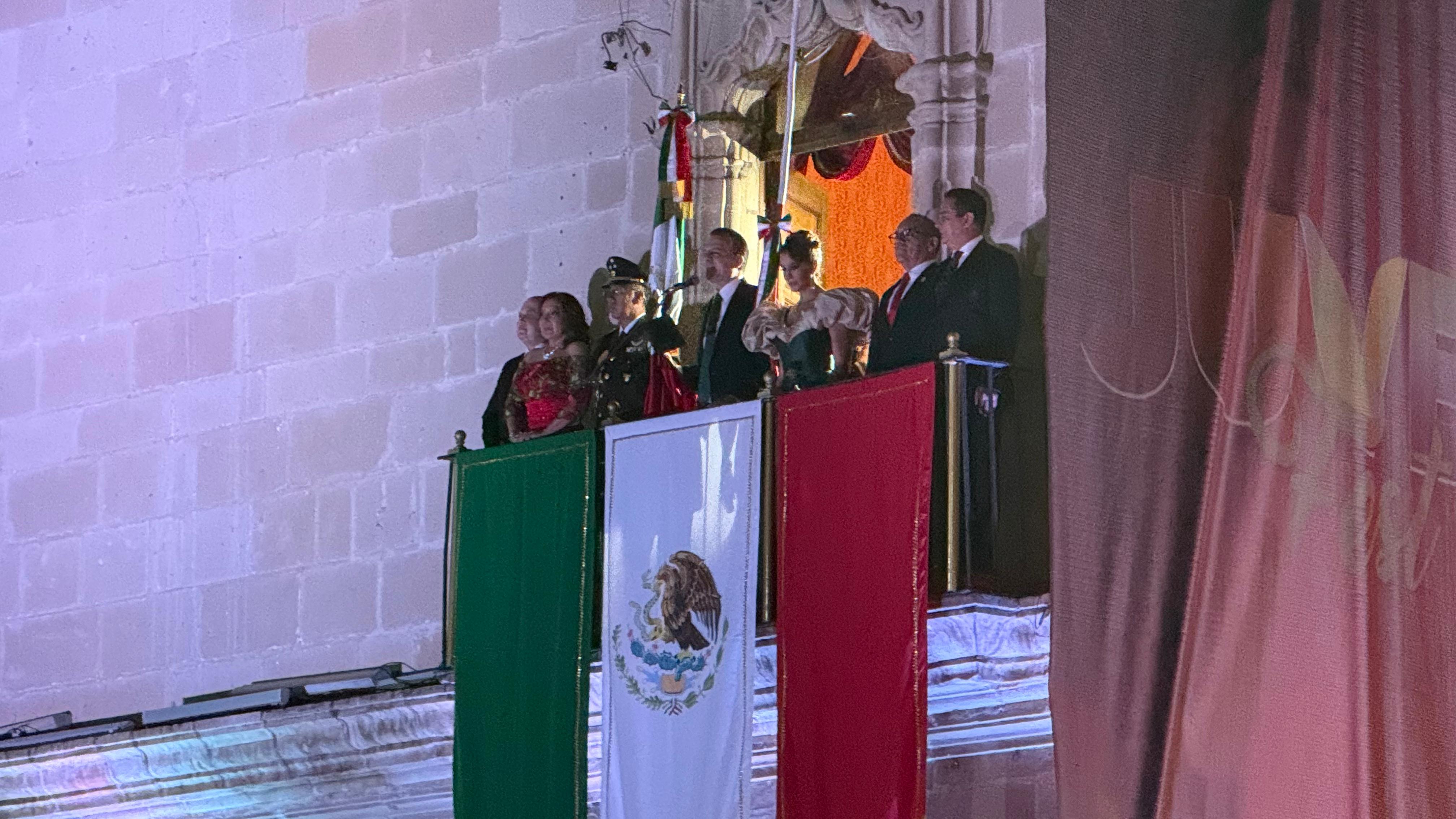 Esteban Villegas da el tradicional Grito de Independencia