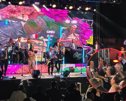 Los Ángeles Azules Conquistan Victoria: Fervor Patrio y Baile en el Grito
