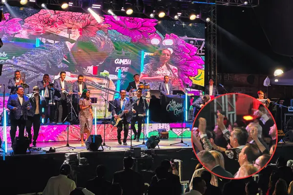 Los Ángeles Azules Conquistan Victoria: Fervor Patrio y Baile en el Grito