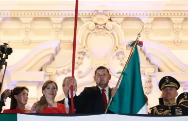 ¡Viva Leonario Vicario!, grita el gobernador de Puebla en desliz en su arenga