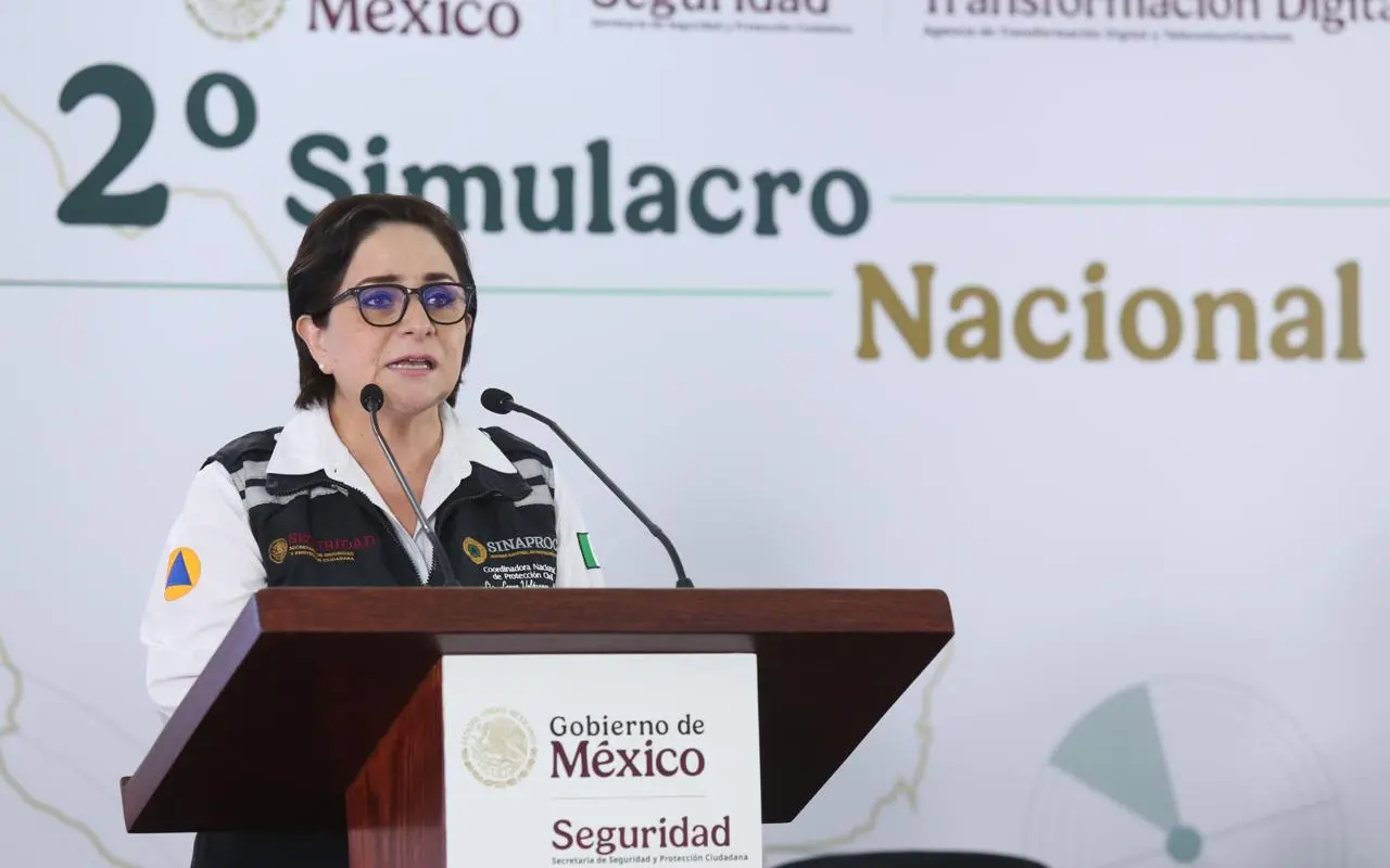 Se prepara el Segundo Simulacro Nacional 2025. Foto: X/ @SSPCMexico (Canva)
