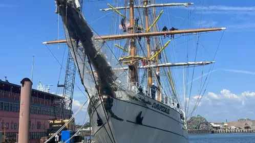 Buque Cuauhtémoc reanuda operaciones tras 4 meses del accidente en Brooklyn, Nueva York