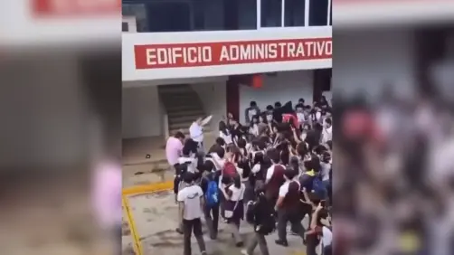 VIDEO | Protesta estudiantil en el Cetis 78 de Tamaulipas termina en golpes y disturbios