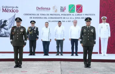 ¿Por quién fue sustituido el comandante militar que reveló la orden de aprehensión contra Hernán Bermúdez?