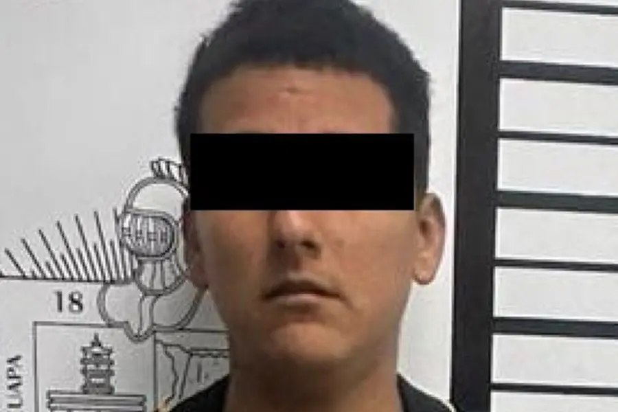 Detienen a conductor con licencia falsa tras accidente automovilístico en Santiago, Nuevo León