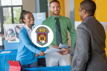Feria laboral FACPYA 2025 abre vacantes y contactos para jóvenes de la UANL