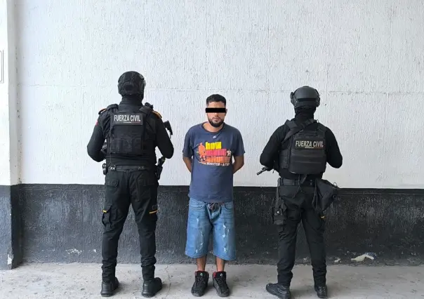 Fuerza Civil detiene a hombre armado en la colonia 1ro de junio en Monterrey