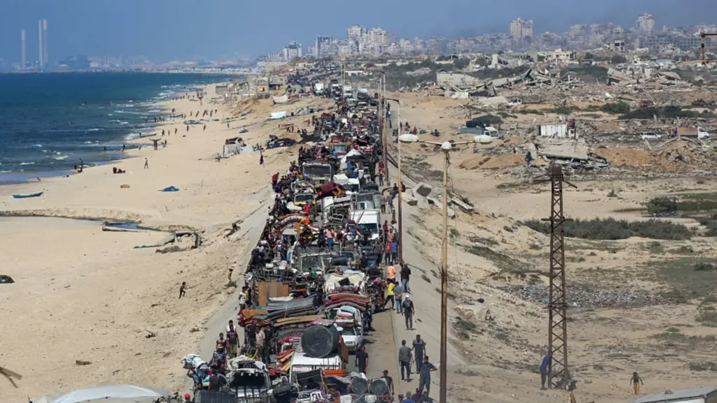 Palestinos huyen de Gaza tras ataque terrestre israelí