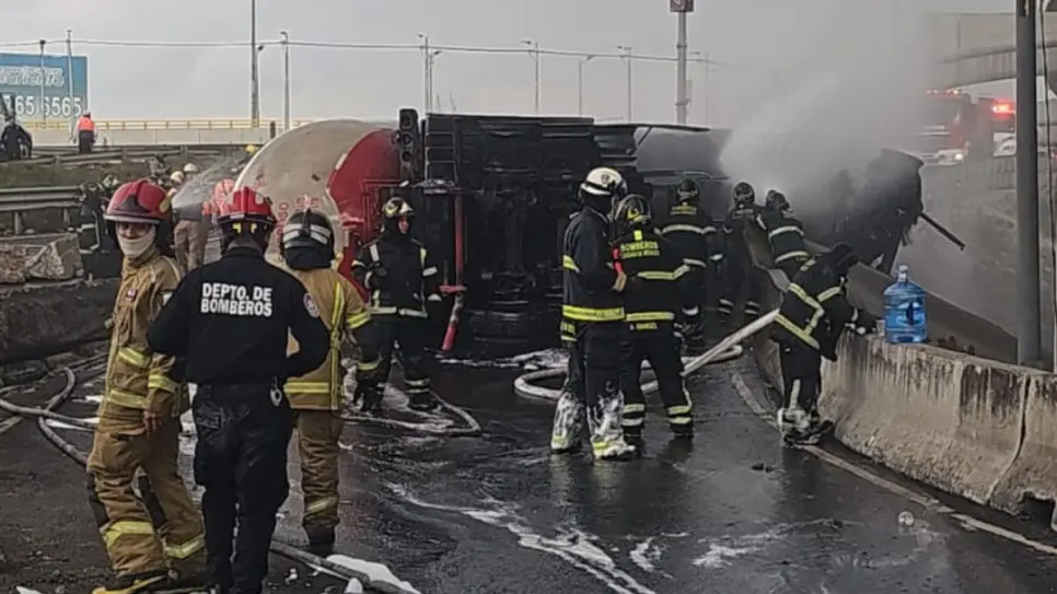 Fallece conductor de la pipa de gas que explotó en el Puente de la Concordia; suman 19 fallecidos