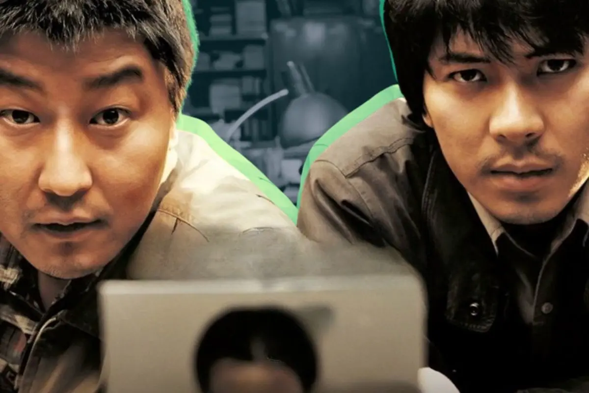 Memorias de un asesino es considerada la obra maestra de Bong Joon-ho. FOTO: CANVA/IMDb/Sidus Pictures
