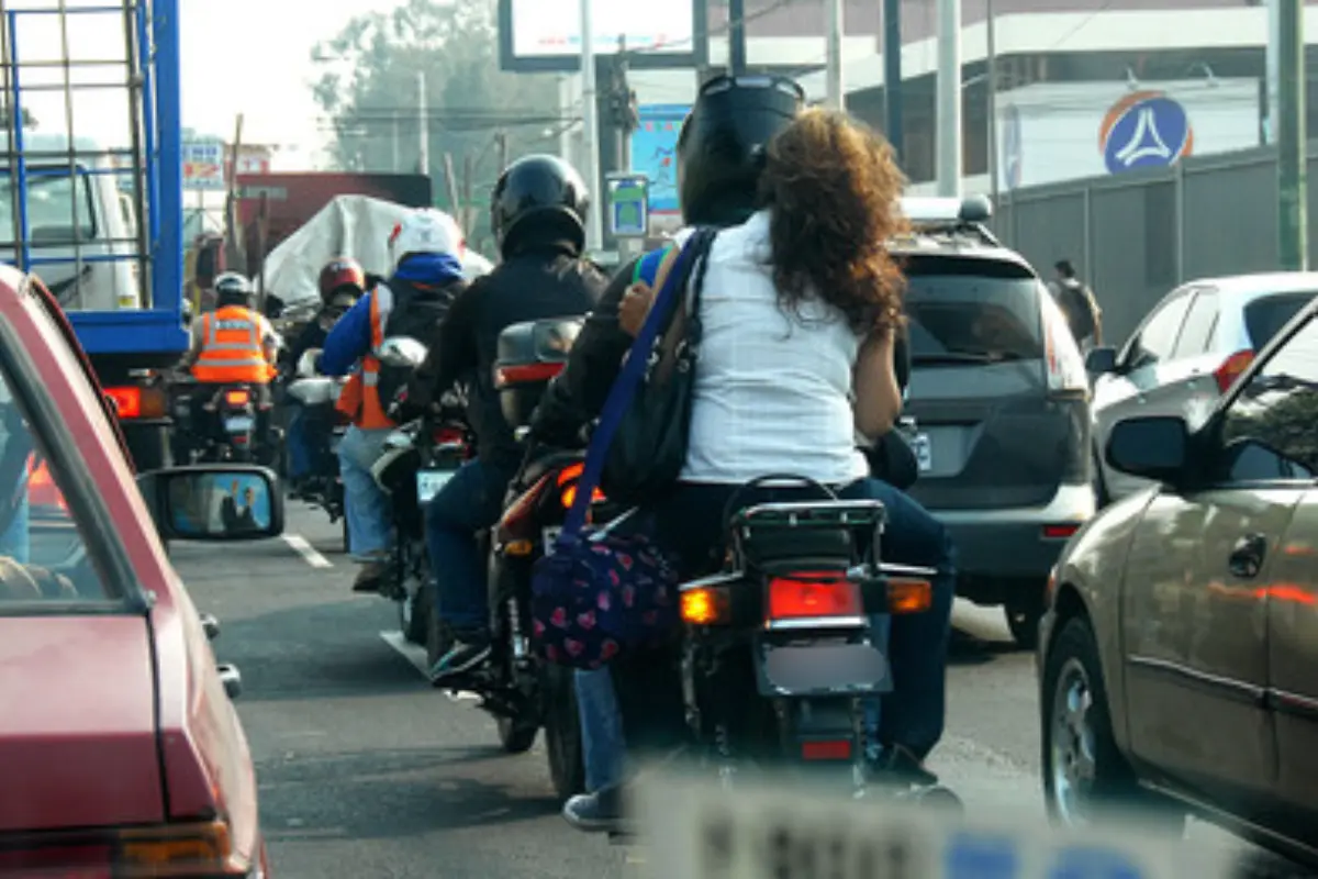 Aumento de motos en la vialidad.  Foto: X (@Inteligente001)