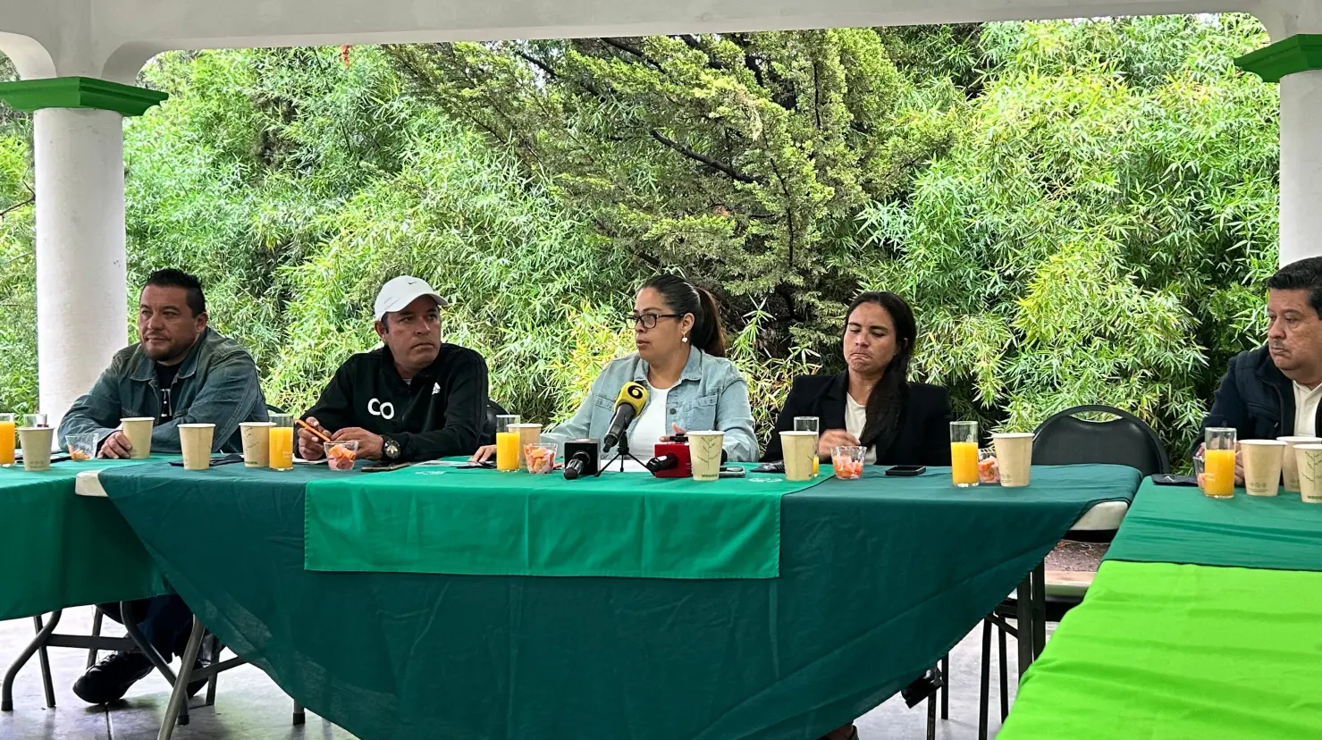 En rueda de prensa se anunció un nuevo programa que busca llevar el tenis a las escuelas. Foto: Alejandro Ávila.