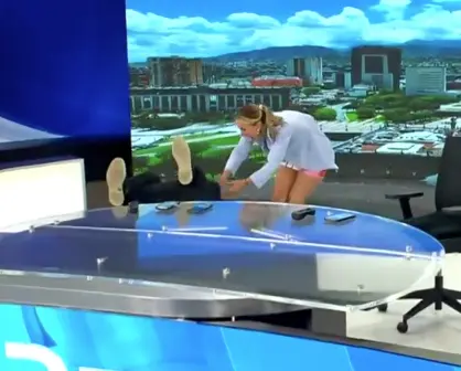 Conductor de noticias de Nuevo León sufre accidente en plena transmisión en vivo