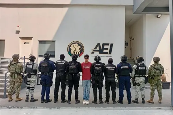 Detienen a presunto distribuidor de drogas en Pesquería