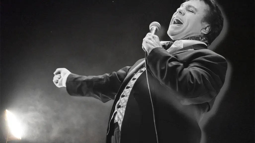 Juan Gabriel: la ilusión de que sigue vivo, el mito de Joaquín Muñoz