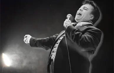 Juan Gabriel: la ilusión de que sigue vivo, el mito de Joaquín Muñoz