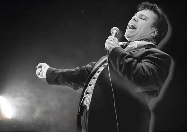 Juan Gabriel: la ilusión de que sigue vivo, el mito de Joaquín Muñoz