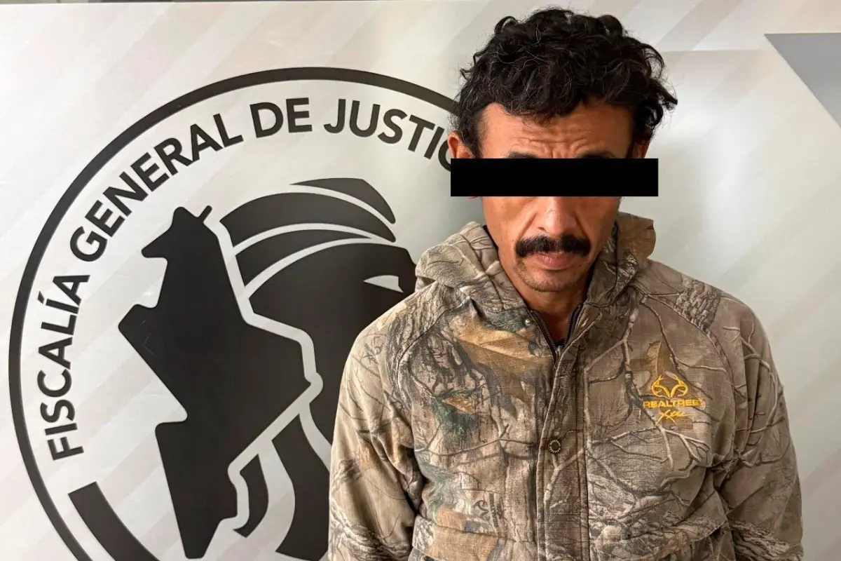 Hombre detenido en Cadereyta por maltratar a un perrito. Foto: Facebook Carlos Rodríguez El Cuate