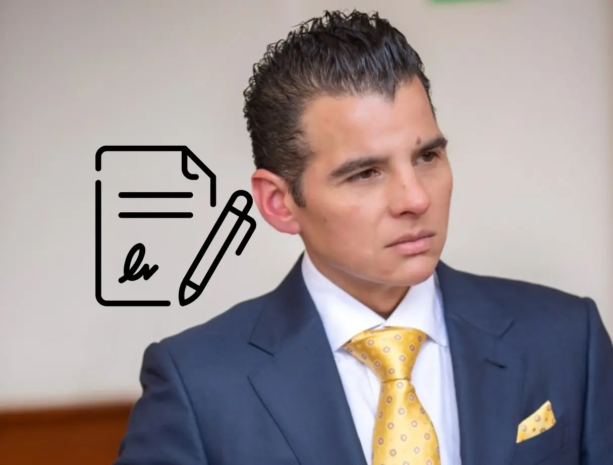 Miguel Flores destacó que el patrimonio familiar debe brindar tranquilidad, no problemas. Foto: Canva/Gobierno de Nuevo León.
