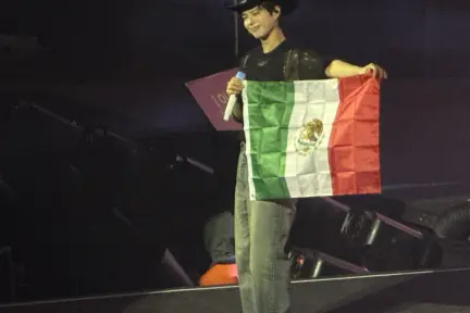 Park Bo-gum provoca locura en Monterrey con Be With You