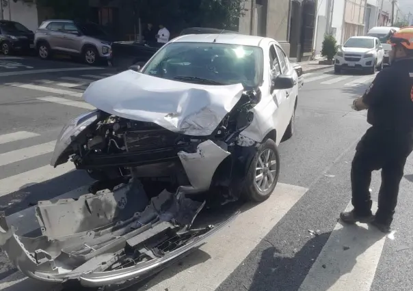 Choque carambola deja lesionados y varios autos dañados en Monterrey