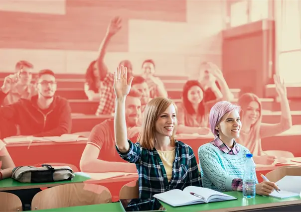 FACPYA acerca la educación internacional a estudiantes y profesionales en la Expo Universidades 2025