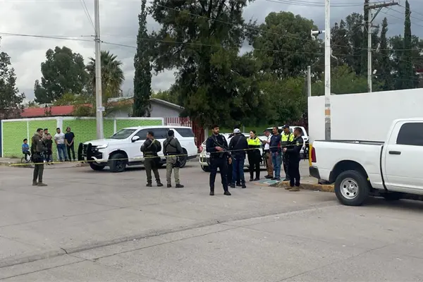 Estalla artefacto explosivo afuera de estación de Policía