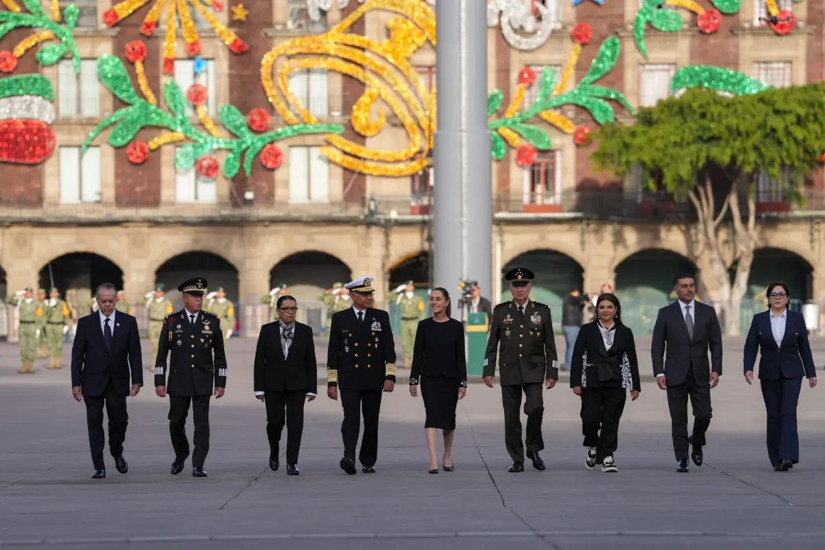 Clara Brugada acompañando a la presidenta en conmemoración de los sismos. Foto: X @ClaraBrugadaM