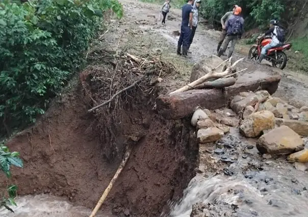 Lluvias provoca desbordamientos en Chiapas; Protección Civil alerta de más humedad en la entidad