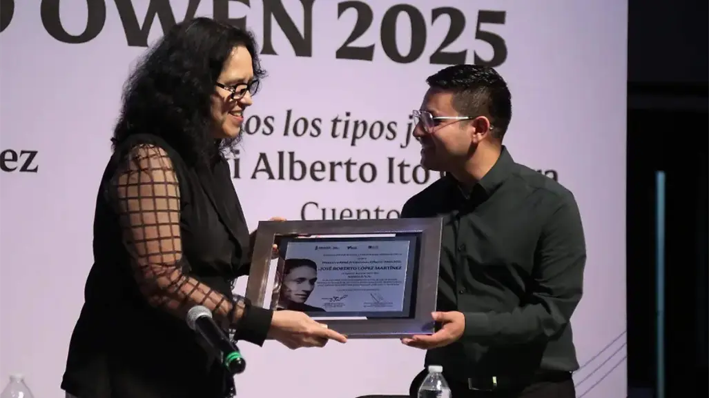Roberto López: Maestro tamaulipeco gana premio nacional por su pasión poética