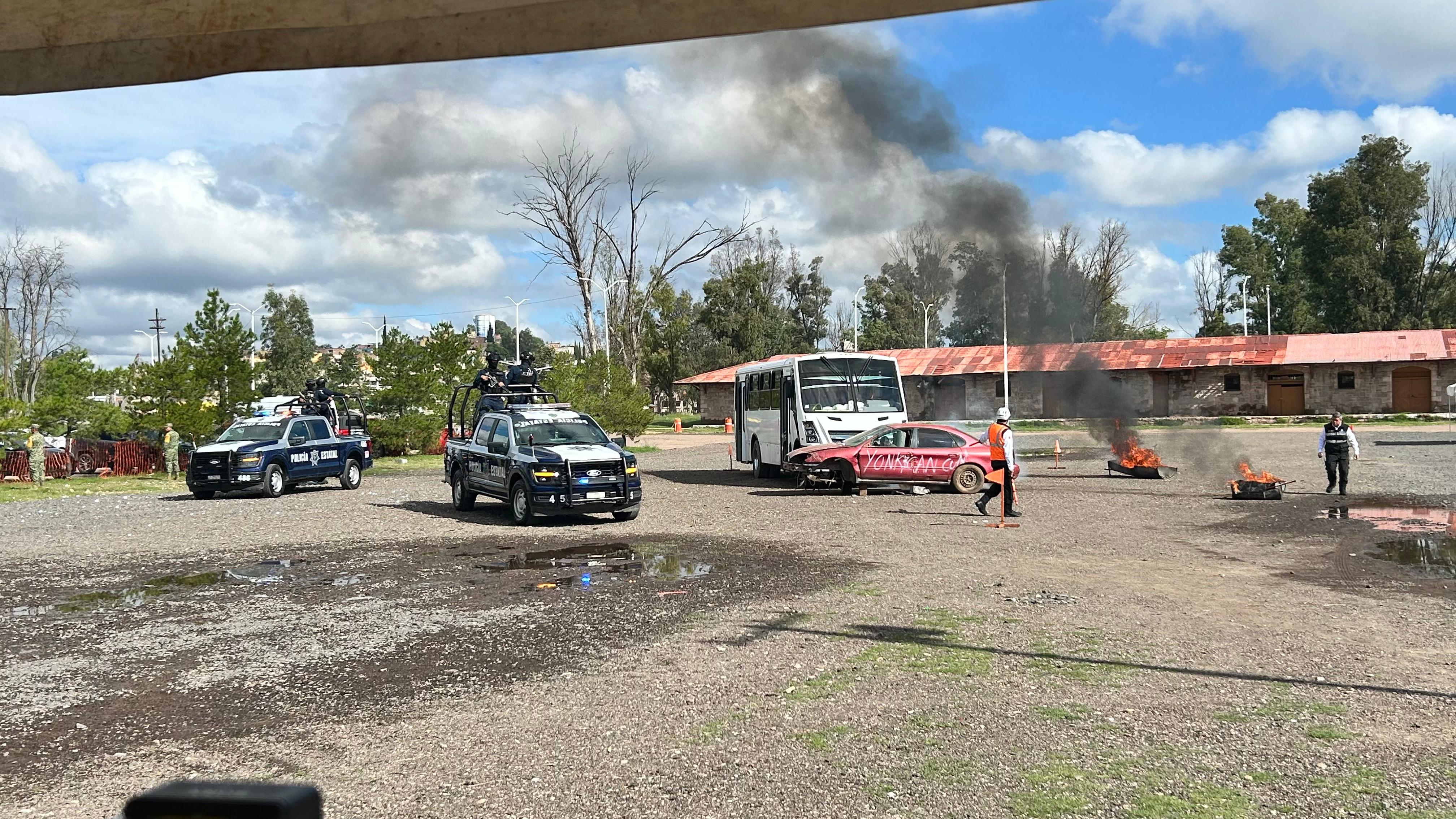 Se realiza un simulacro de choque con incendio y 32 pasajeros a bordo Se realiza un simulacro de choque con incendio y 32 pasajeros a bordo