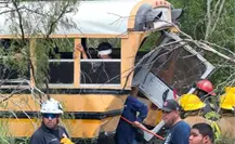 Tráiler embiste a transporte escolar en Díaz Ordaz: hay 20 estudiantes heridos