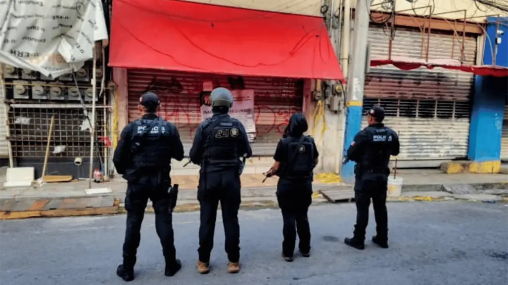 Decomisan drogas y cámaras de vigilancia tras cateo en Monterrey