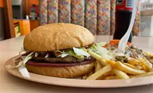 3 lugares de Durango en los que preparan tortas y hamburguesas menonitas