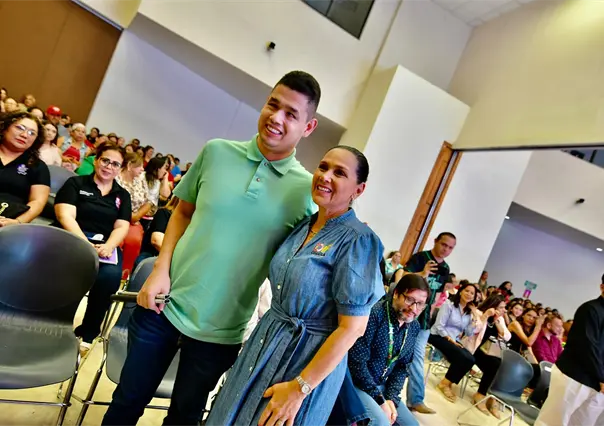 DIF Coahuila entrega aparatos auditivos y sillas de ruedas en Acuña y San Juan de Sabinas